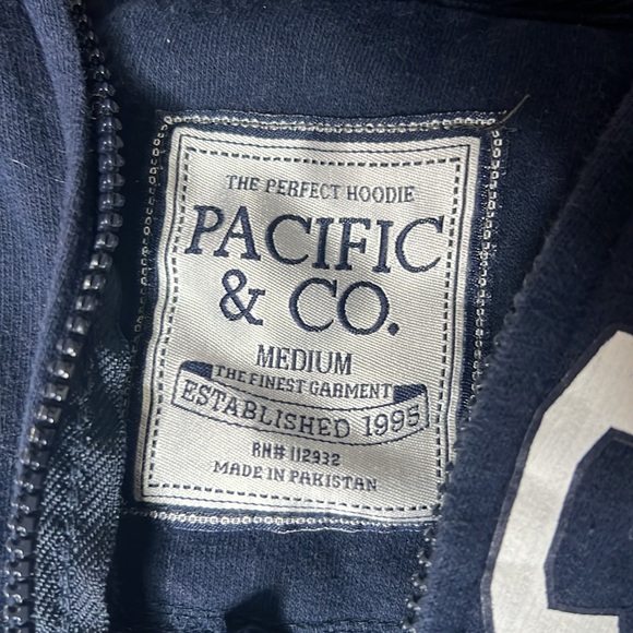 Gulf shores Alabama pacific and co size medium zip up hoodie - Picture 3 of 5